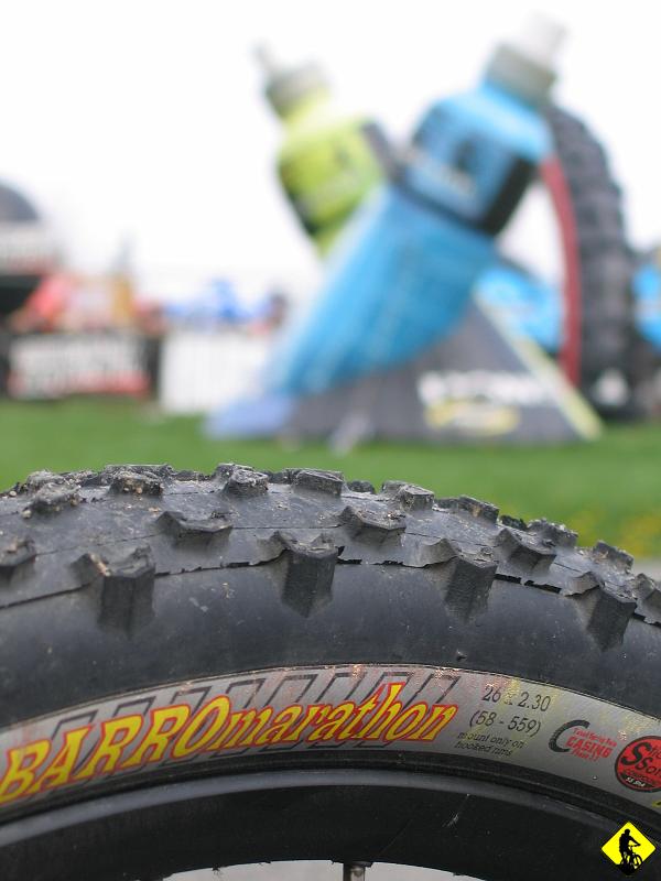 mtb 021.jpg - Czekamy, plątamy się po „obozowisku” i szukamy… w sumie nie wiem czego.. szukamy zabicia czasu.